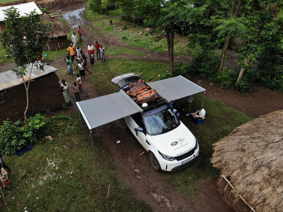  Land Rover Discovery Mobile Malaria Project (L462) 2019 года  (фото 14 из 17)